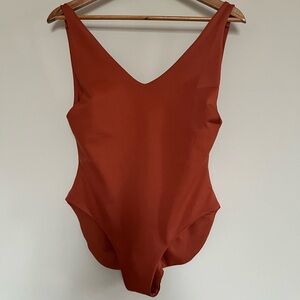 Londre The Minimalist Swimsuit in Sculpting Clay